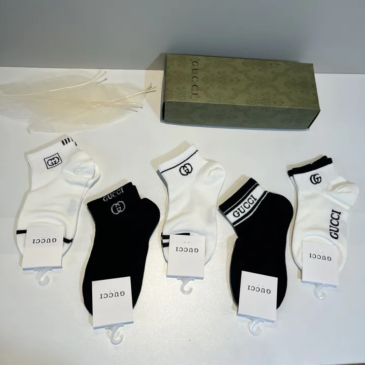 スーパーコピー グッチ 靴下