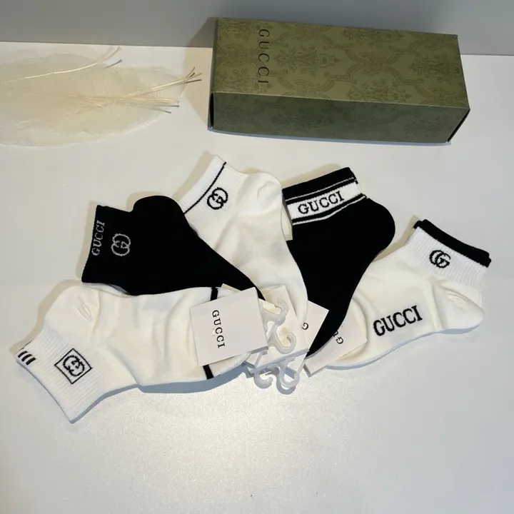 スーパーコピー グッチ 靴下