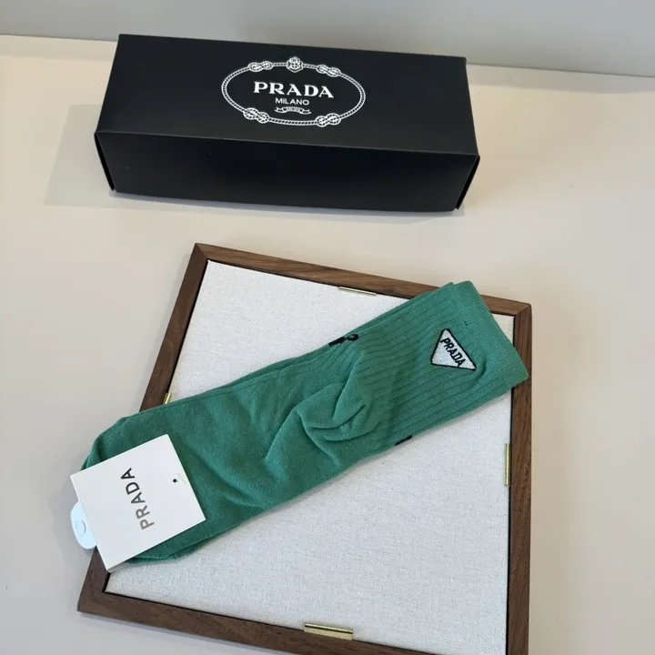 スーパーコピー バレンシアガ 靴下