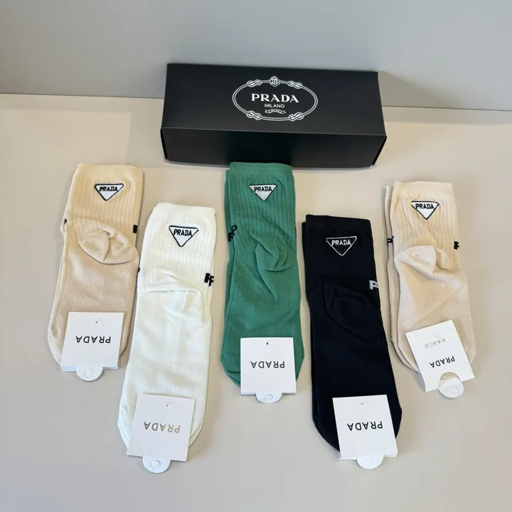 スーパーコピー バレンシアガ 靴下