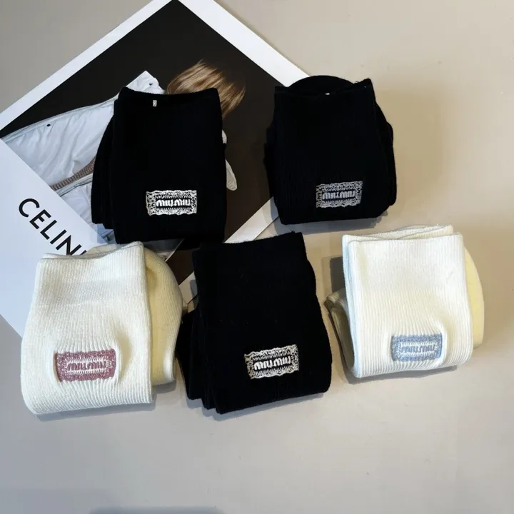 スーパーコピー ミュウミュウ 靴下