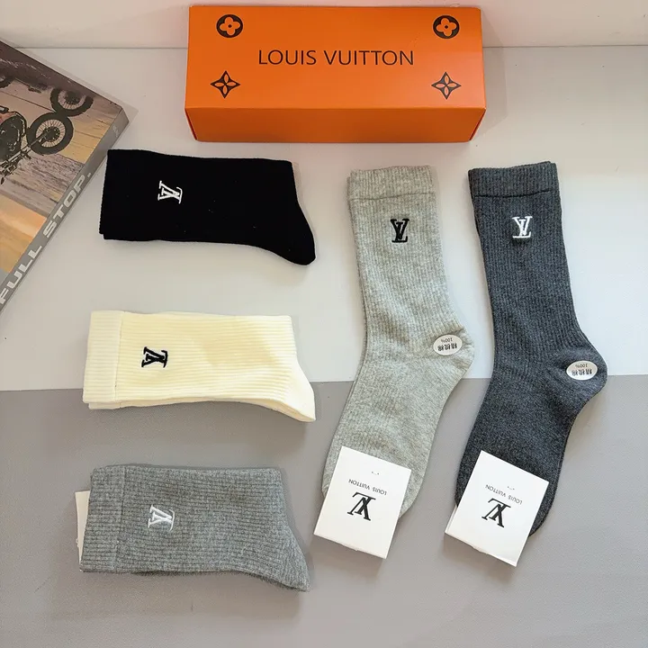 スーパーコピー ルイヴィトン 靴下