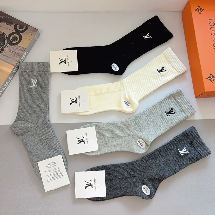 スーパーコピー ルイヴィトン 靴下