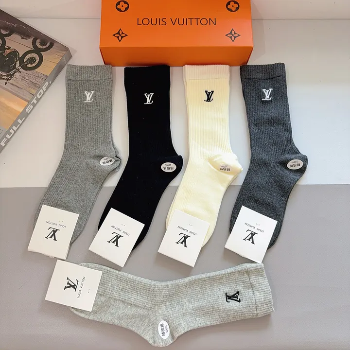 スーパーコピー ルイヴィトン 靴下