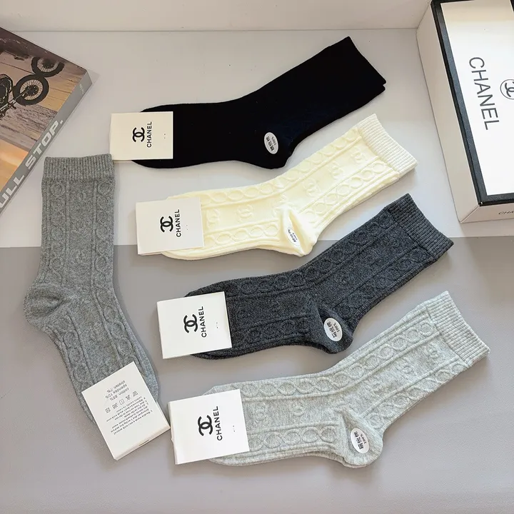 スーパーコピー シャネル 靴下