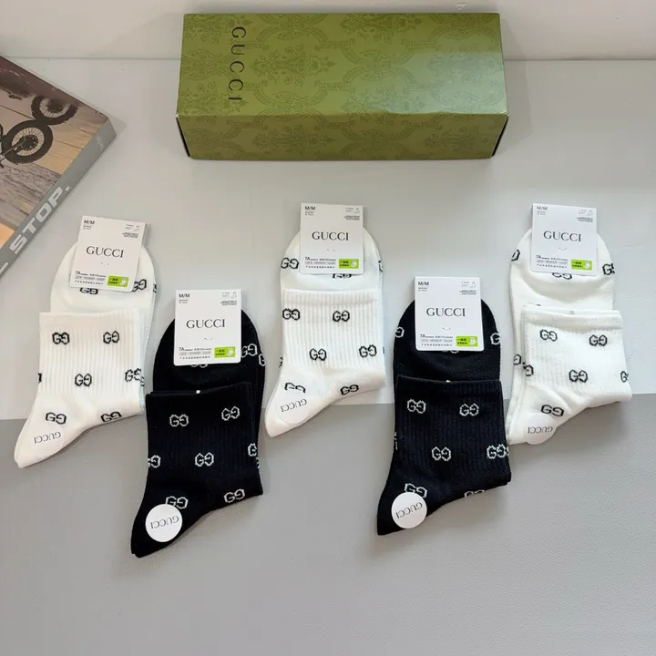 スーパーコピー グッチ 靴下