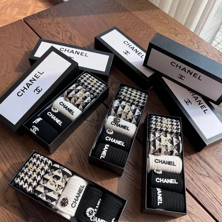 スーパーコピー シャネル 靴下