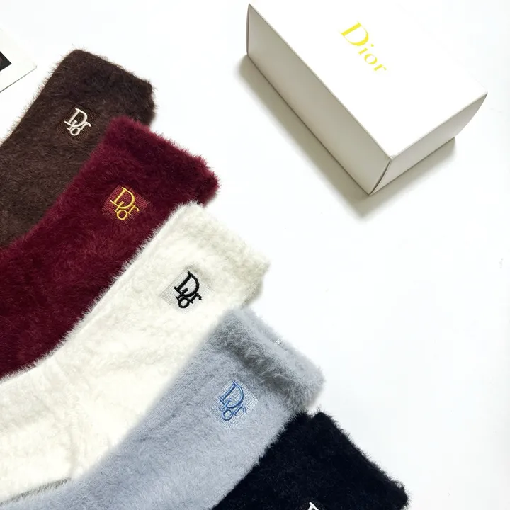 スーパーコピー ディオール 靴下