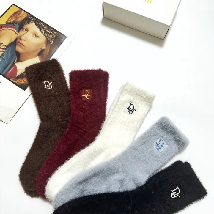 スーパーコピー ディオール 靴下