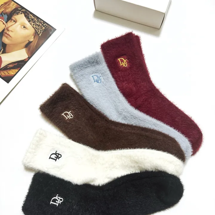 スーパーコピー ディオール 靴下