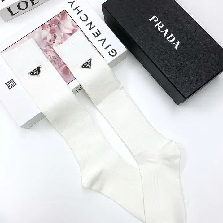 スーパーコピー バレンシアガ 靴下