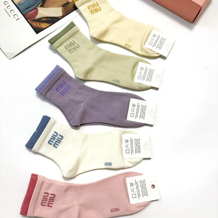 スーパーコピー ミュウミュウ 靴下