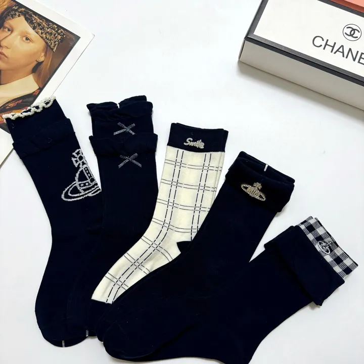 スーパーコピー ヴィヴィアン・ウエストウッド 靴下