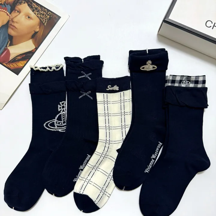 スーパーコピー ヴィヴィアン・ウエストウッド 靴下