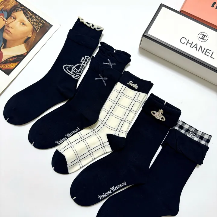 スーパーコピー ヴィヴィアン・ウエストウッド 靴下