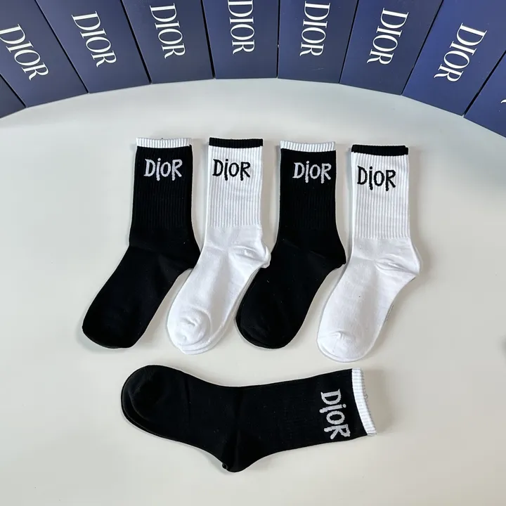 スーパーコピー ディオール 靴下
