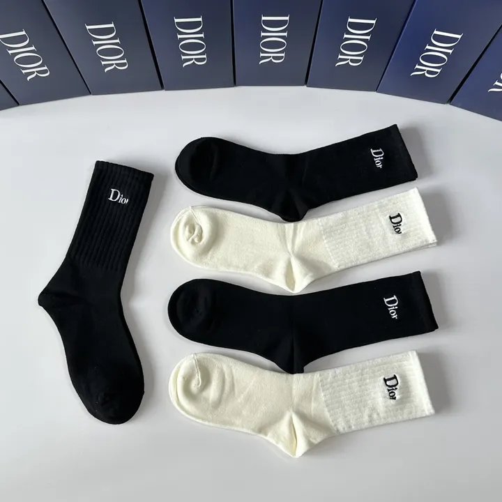 スーパーコピー ディオール 靴下