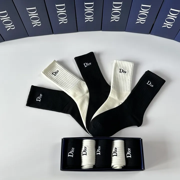 スーパーコピー ディオール 靴下