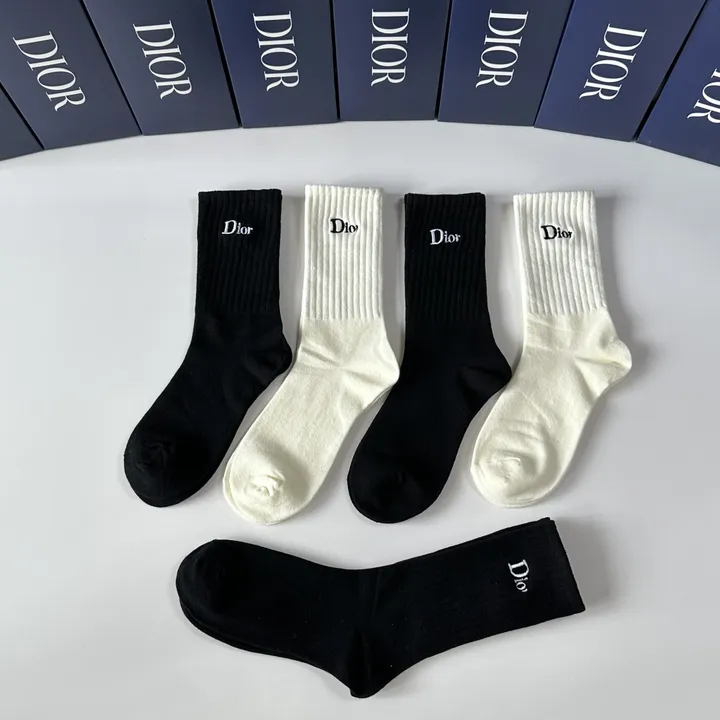 スーパーコピー ディオール 靴下