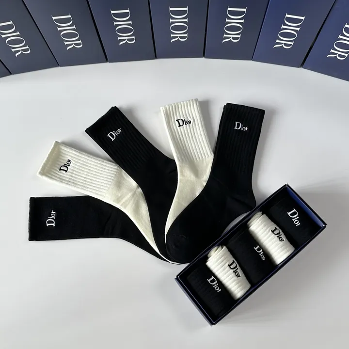 スーパーコピー ディオール 靴下