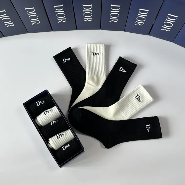 スーパーコピー ディオール 靴下