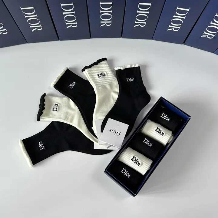 スーパーコピー ディオール 靴下
