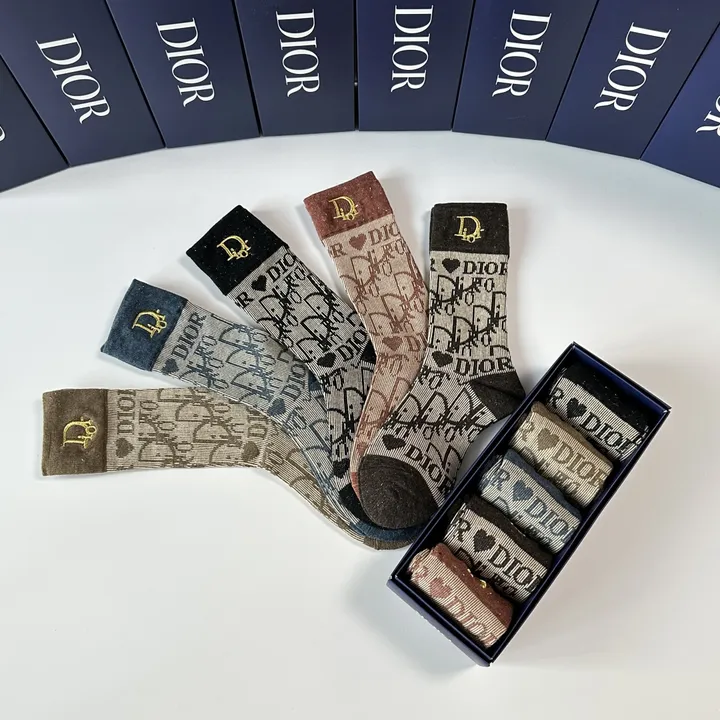 スーパーコピー ディオール 靴下