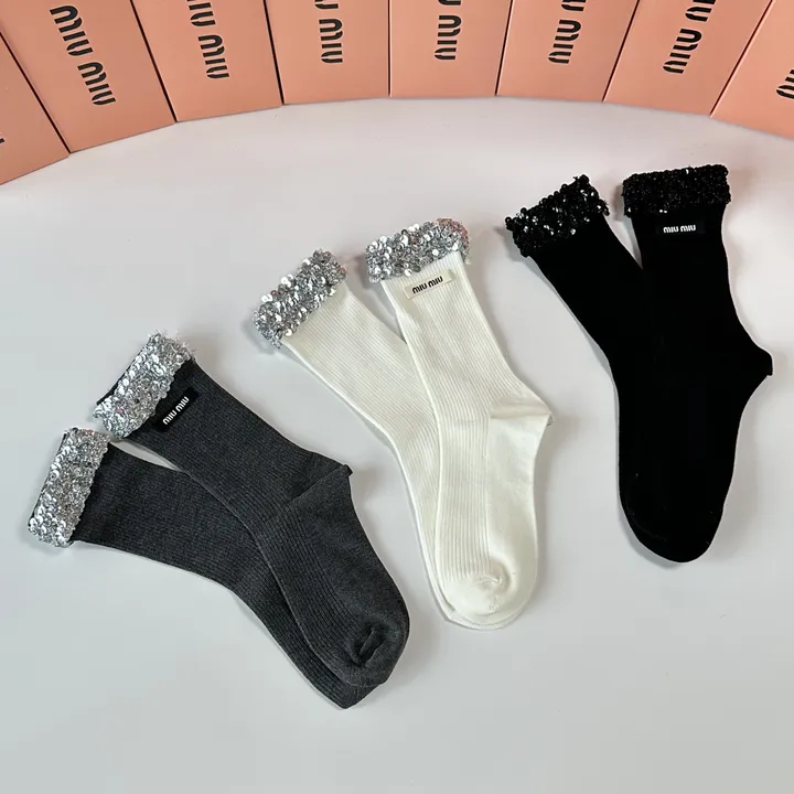 スーパーコピー ミュウミュウ 靴下