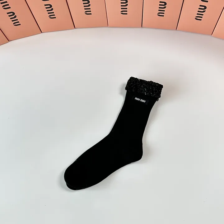 スーパーコピー ミュウミュウ 靴下