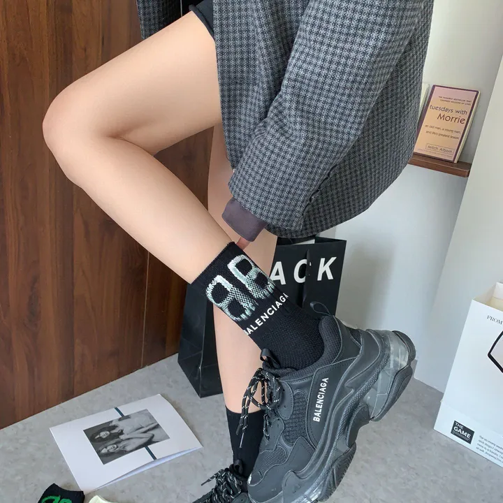 スーパーコピー バレンシアガ 靴下