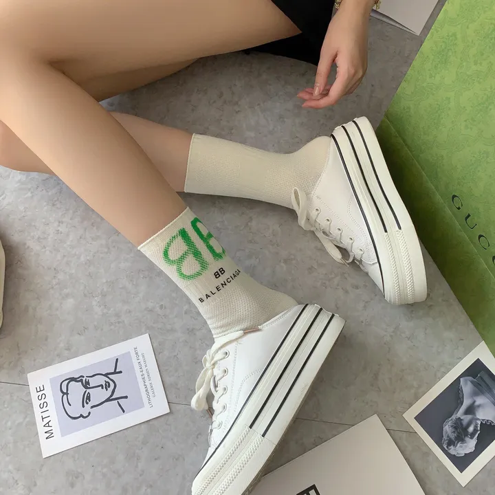 スーパーコピー バレンシアガ 靴下