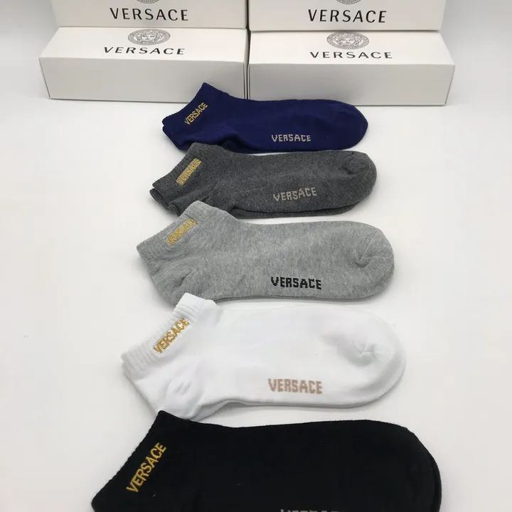 スーパーコピー ヴェルサーチ 靴下