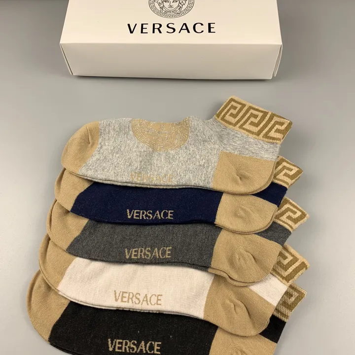 スーパーコピー ヴェルサーチ 靴下