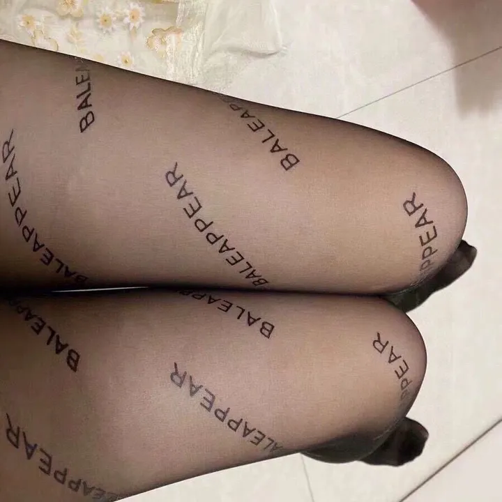 スーパーコピー バレンシアガ 靴下