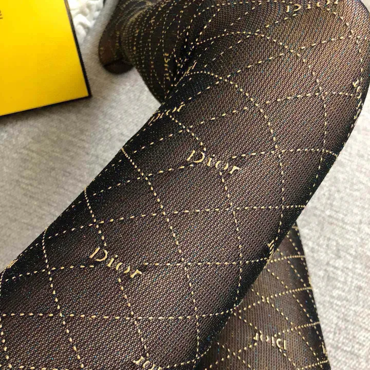 スーパーコピー ディオール 靴下