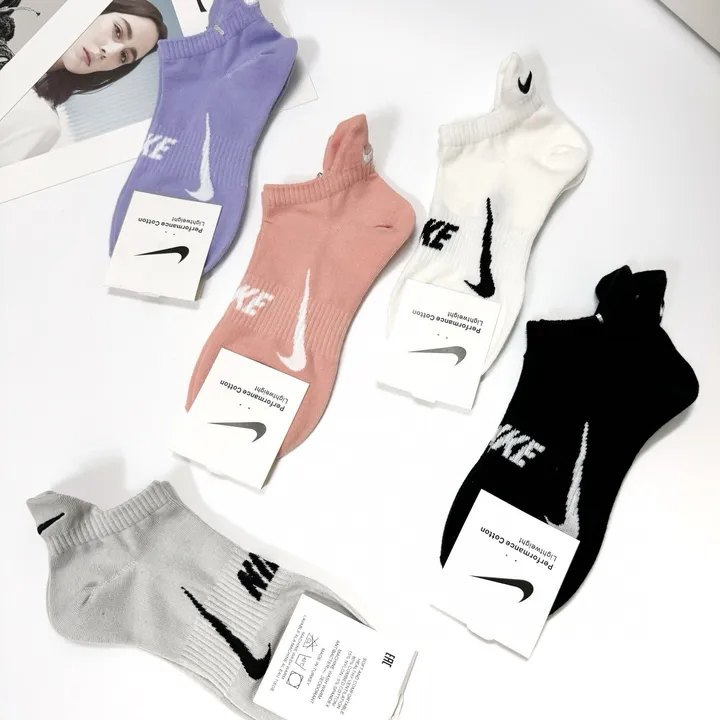 スーパーコピー ナイキ 靴下