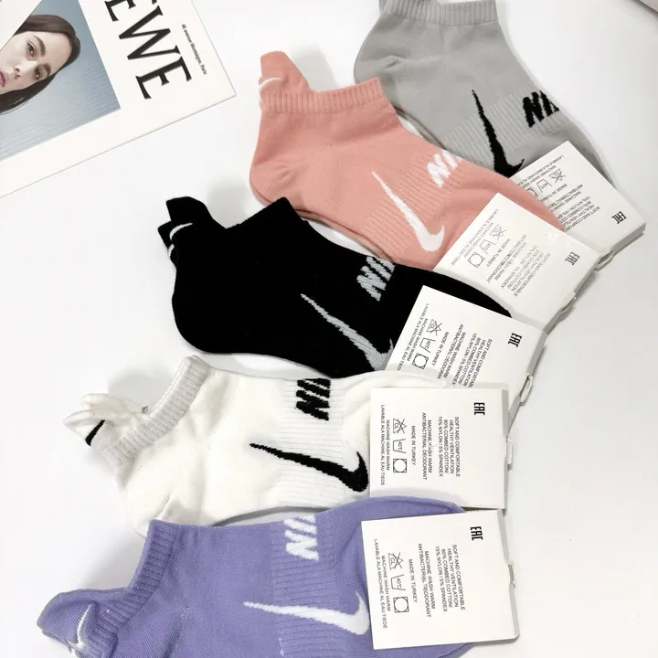 スーパーコピー ナイキ 靴下