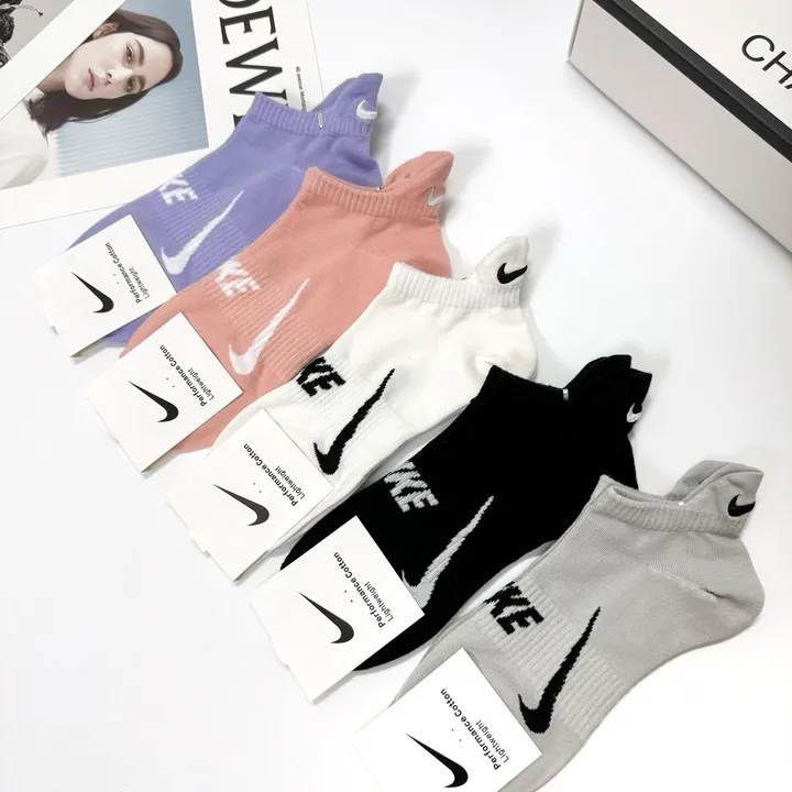 スーパーコピー ナイキ 靴下