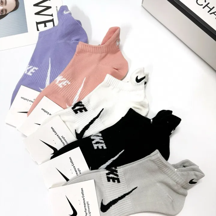 スーパーコピー ナイキ 靴下