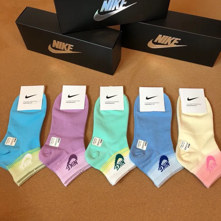 スーパーコピー ナイキ 靴下