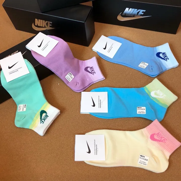 スーパーコピー ナイキ 靴下