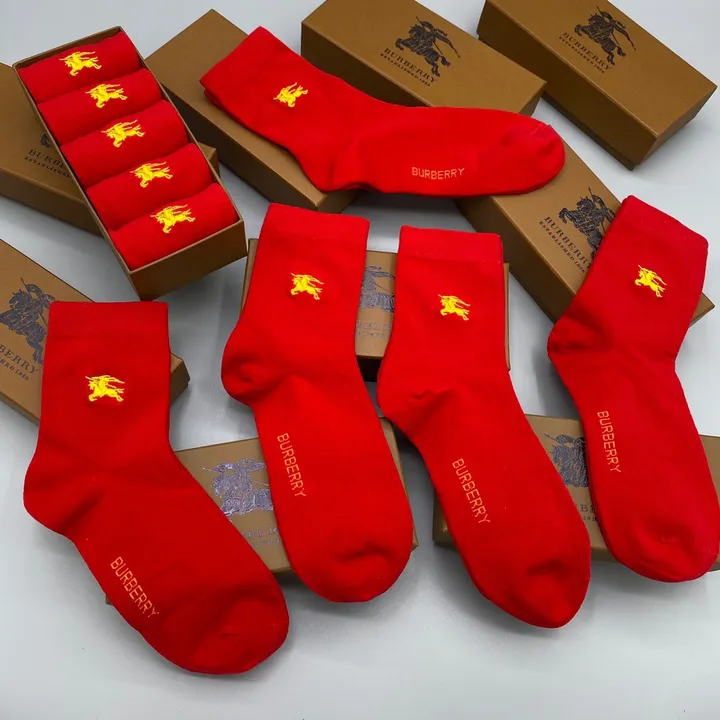 スーパーコピー プラダ 靴下