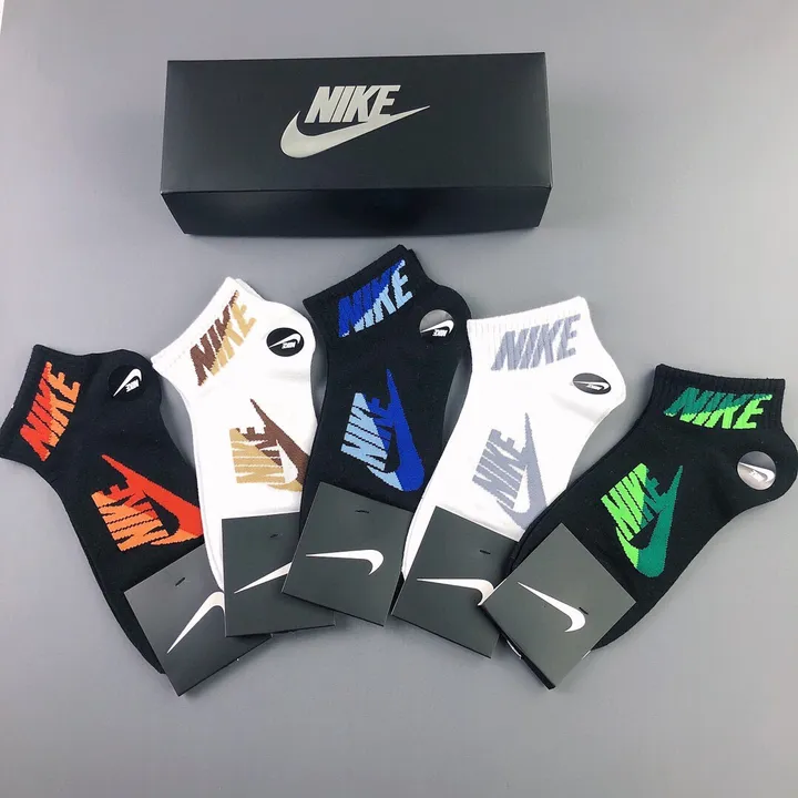 スーパーコピー ナイキ 靴下