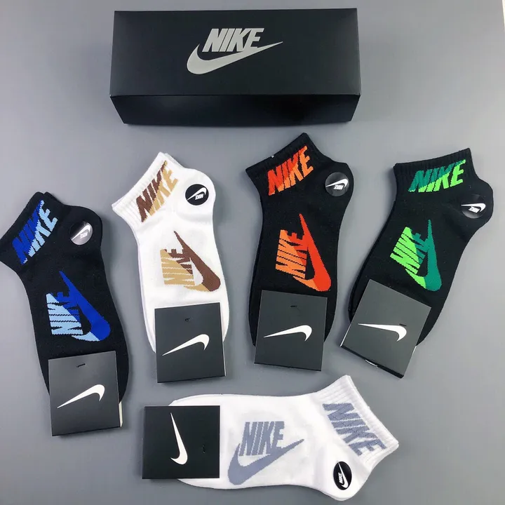 スーパーコピー ナイキ 靴下