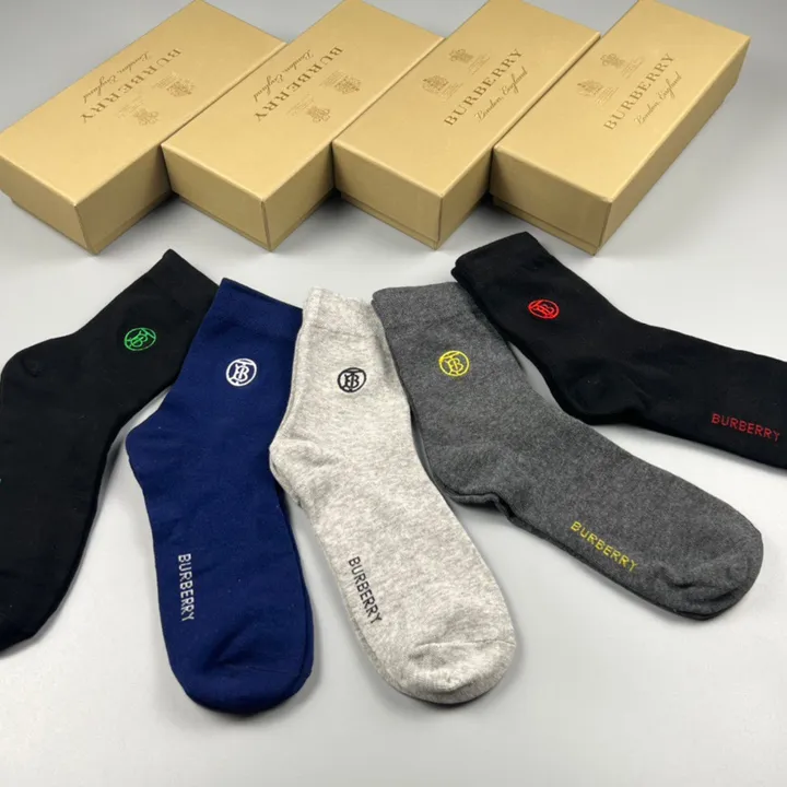 スーパーコピー プラダ 靴下