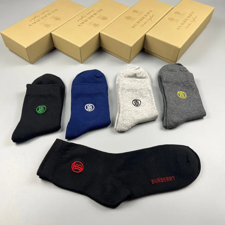 スーパーコピー プラダ 靴下