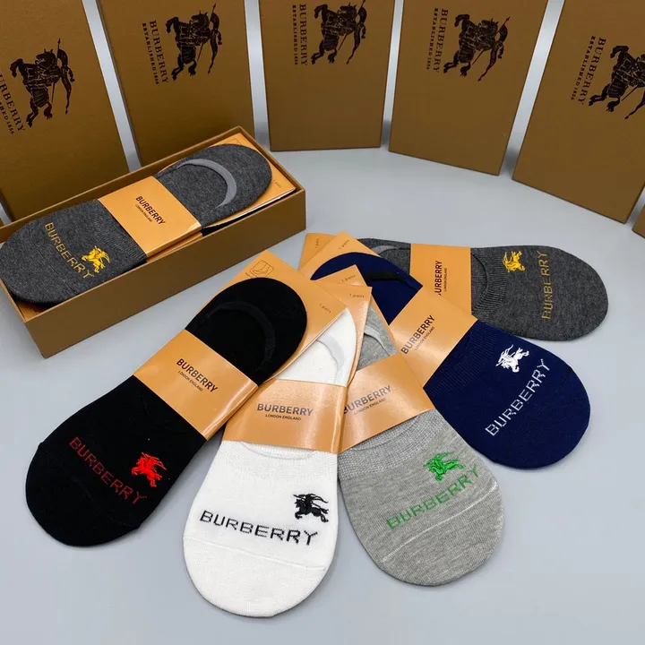 スーパーコピー プラダ 靴下