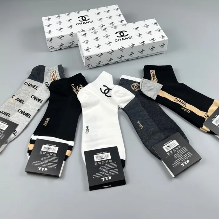 スーパーコピー シャネル 靴下