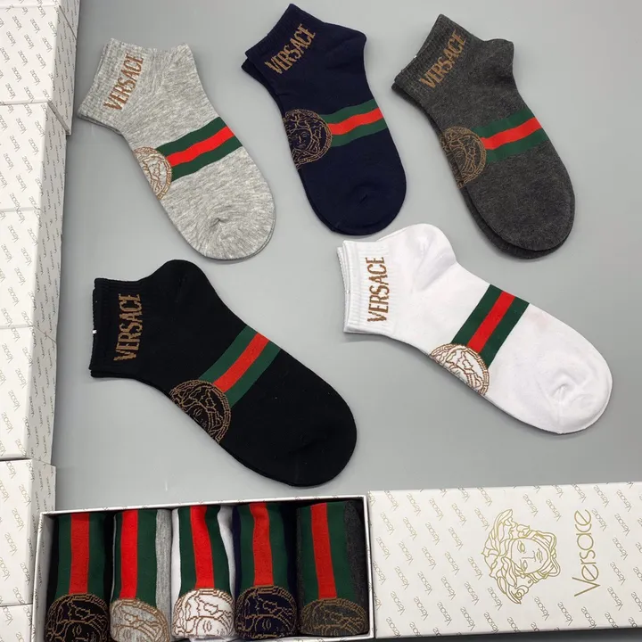 スーパーコピー ヴェルサーチ 靴下
