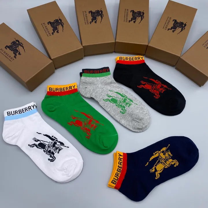 スーパーコピー プラダ 靴下